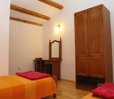 Sandra * Sveti Lovreč Pazenatički
