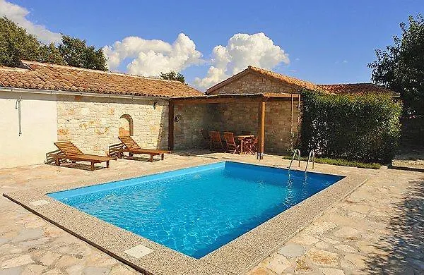 Holiday Home Sandra Vila Sveti Lovrec Pazenaticki