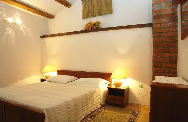 Holiday Home Sandra Sveti Lovrec Pazenaticki