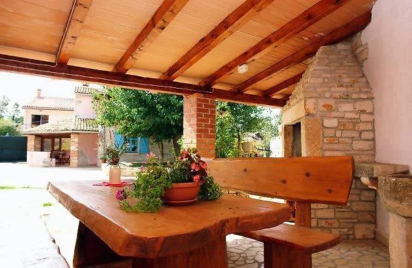 Vila Holiday Home Sandra
