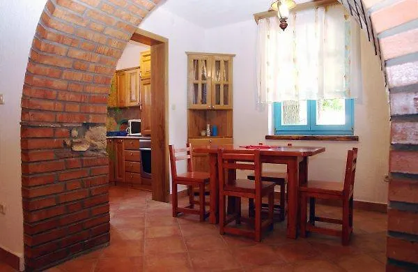 Holiday Home Sandra Vila Sveti Lovrec Pazenaticki