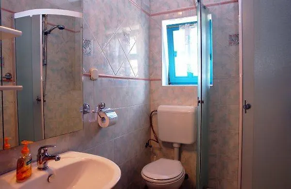 Holiday Home Sandra * Sveti Lovrec Pazenaticki