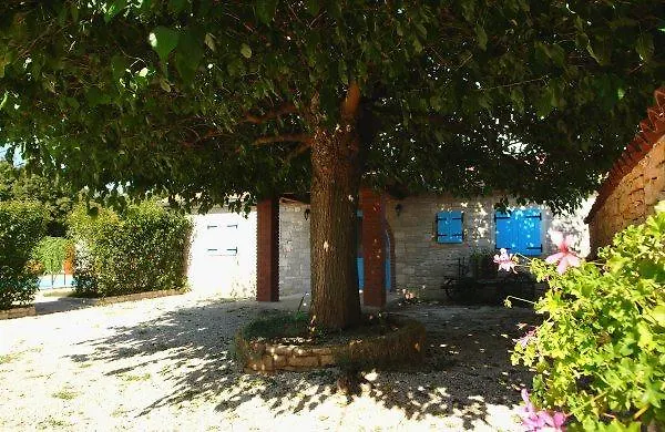 Vila Holiday Home Sandra Sveti Lovrec Pazenaticki