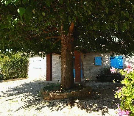 Vila Holiday Home Sandra Sveti Lovrec Pazenaticki