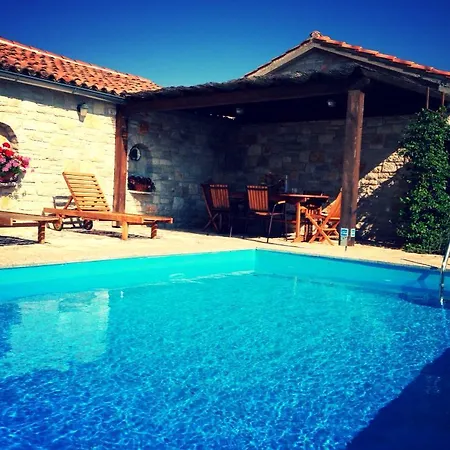 Villa Holiday Home Sandra